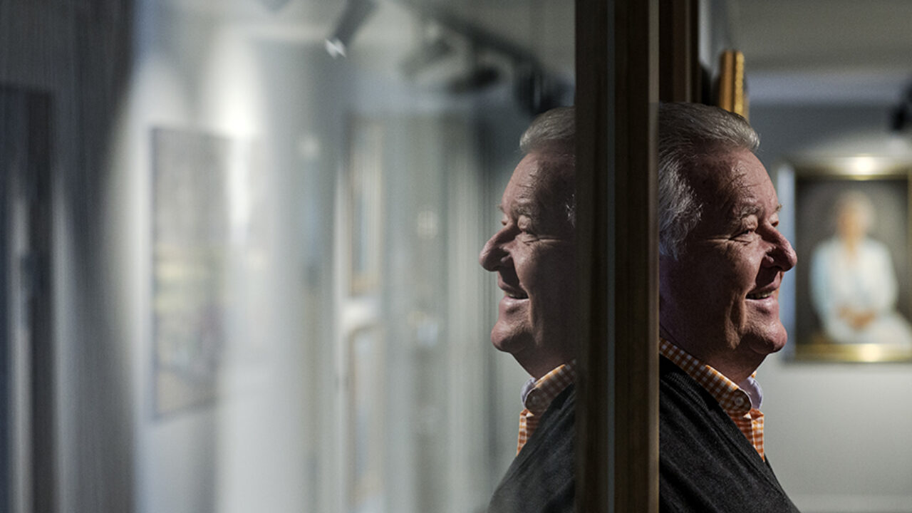 Mr Sparbank Lennart Haglund har gjort en grej av att gå mot strömmen.