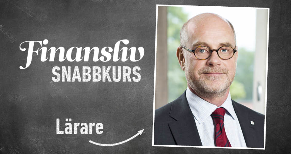 Porträtt på André Wallenberg, PwC, i mörk kavaj, vit skjorta och röd slips.