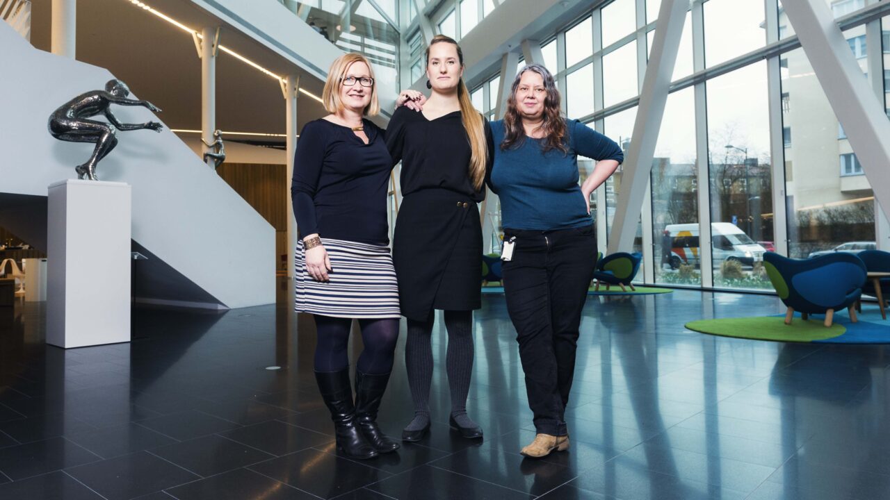 Affärsområdenas lönesättning får rött, gult eller grönt ljus beroende på utfall av Swedbanks Lika lön-grupp.